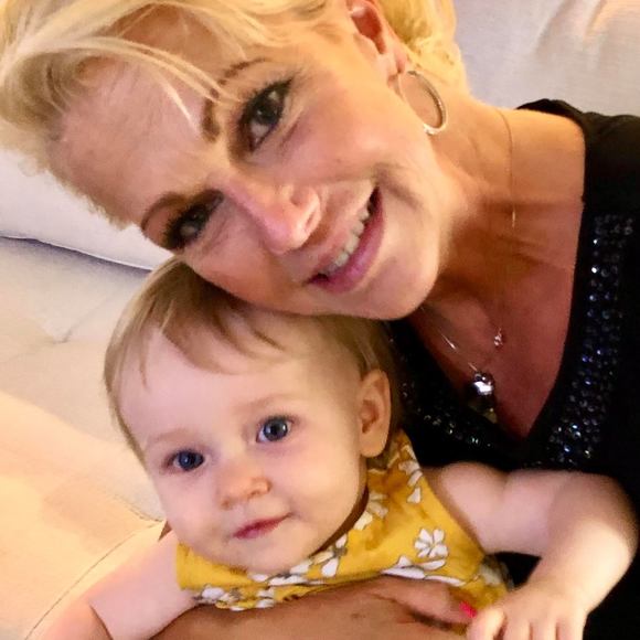 Meet your Posher, Holly - Picture 1 of 1